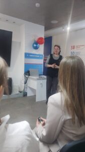 Женщины во имя мира: тренинг , арт-терапия, семинар по патриотическому воспитанию Женщины во имя мира: тренинг , арт-терапия, семинар по патриотическому воспитанию